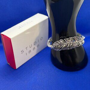 Studio 1886 (Avon) Silver-Tone Feather Stretch Bracelet, NIB